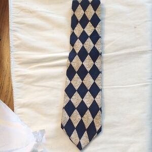 Structure Navy and Cream Diamond Pattern Tie